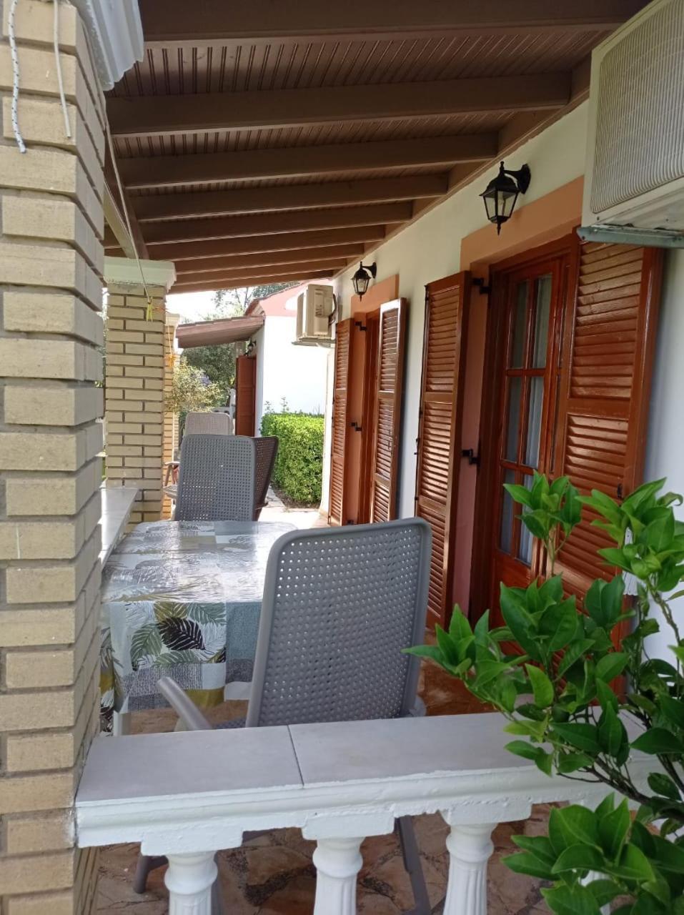 Villa Yannis 1 Roda  Buitenkant foto